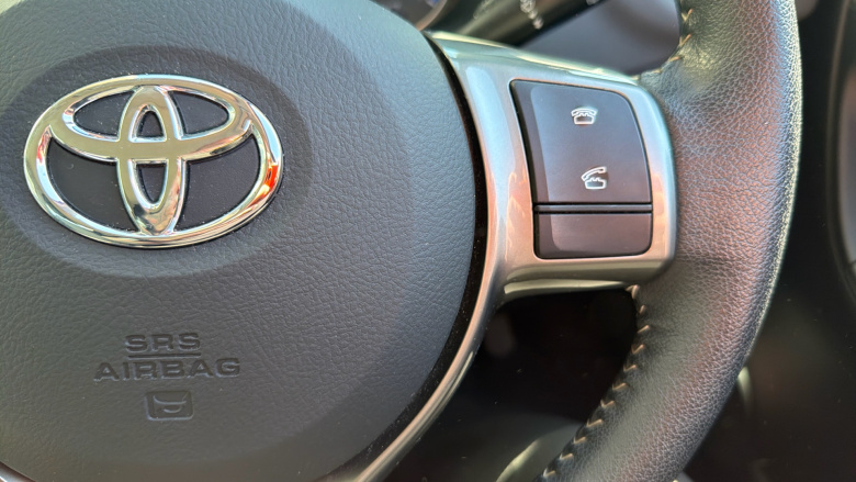 Toyota Yaris 1.5 Hybrid Icon 5dr CVT Hybrid Hatchback